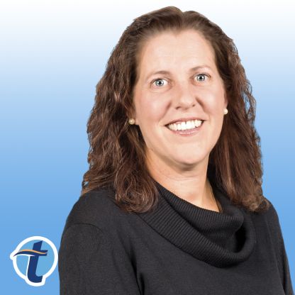 Headshot of Francesca Kracht.